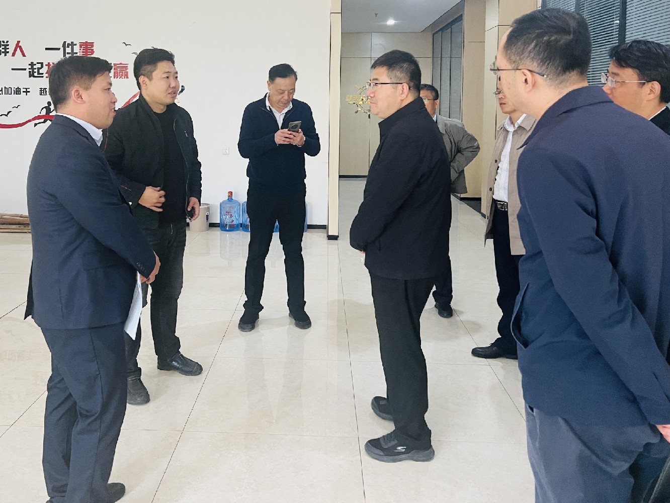 亳州市副市長(zhǎng)薛冰一行蒞臨亳州市和記草本藥業(yè)有限公司指導(dǎo)工作